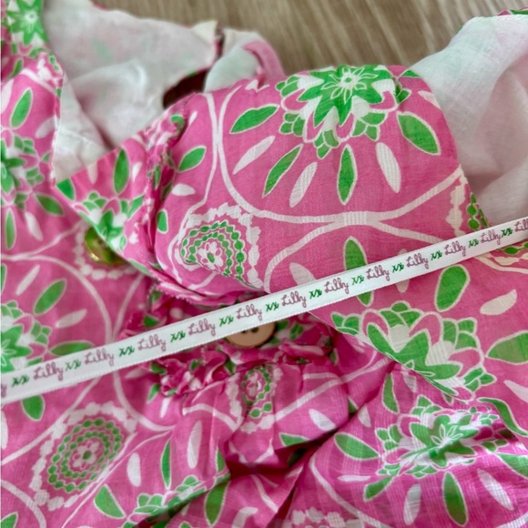 Lilly Pulitzer Vibrant Pink and Green Blouse - Bib with Ruffles - size 8 - Picture 8 of 10